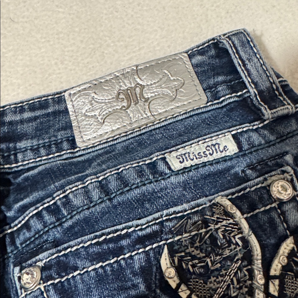 Miss Me Fleur De Lis Bootcut Jeans Med Wash Rhinestone Pockets 30 - Picture 8 of 11